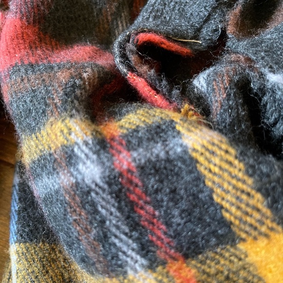 Scarves - Picture 5 of 5